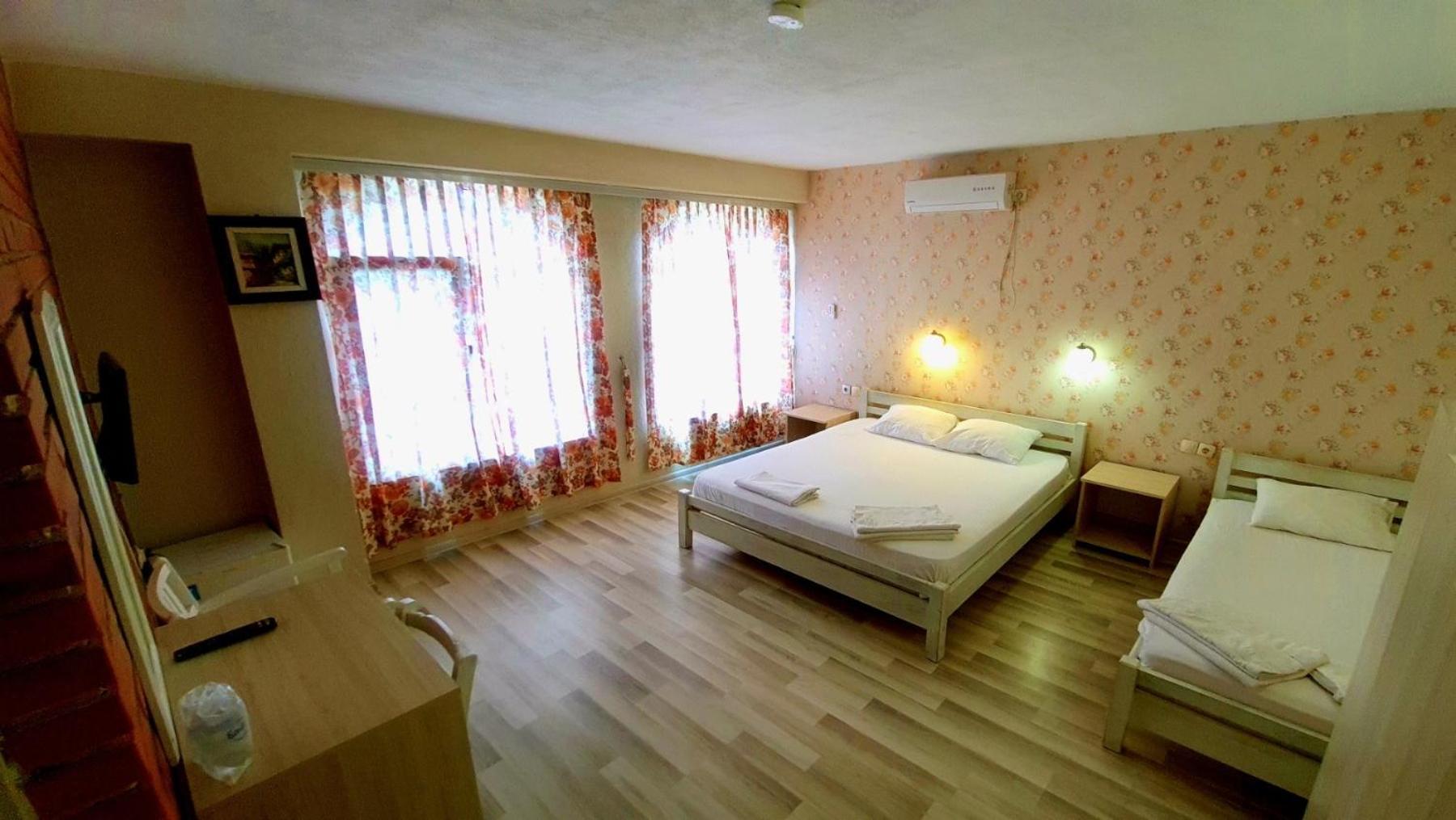 Krumovgrad Hotel Divna מראה חיצוני תמונה