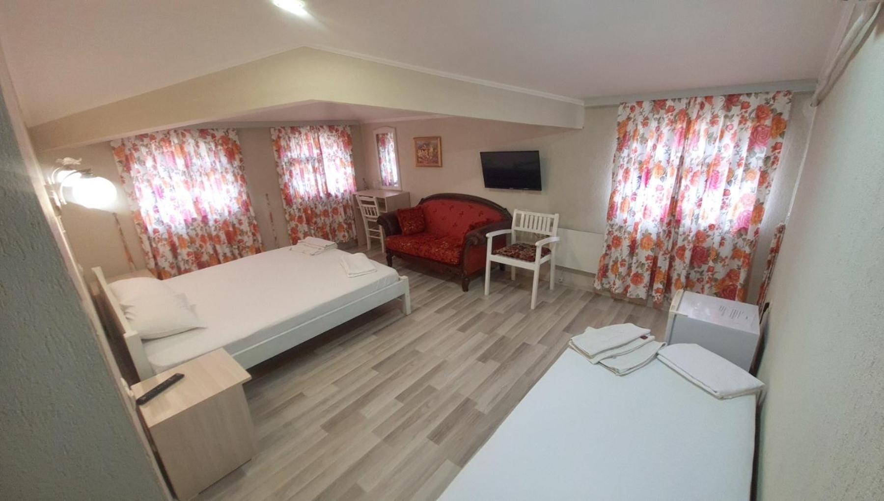 Krumovgrad Hotel Divna מראה חיצוני תמונה